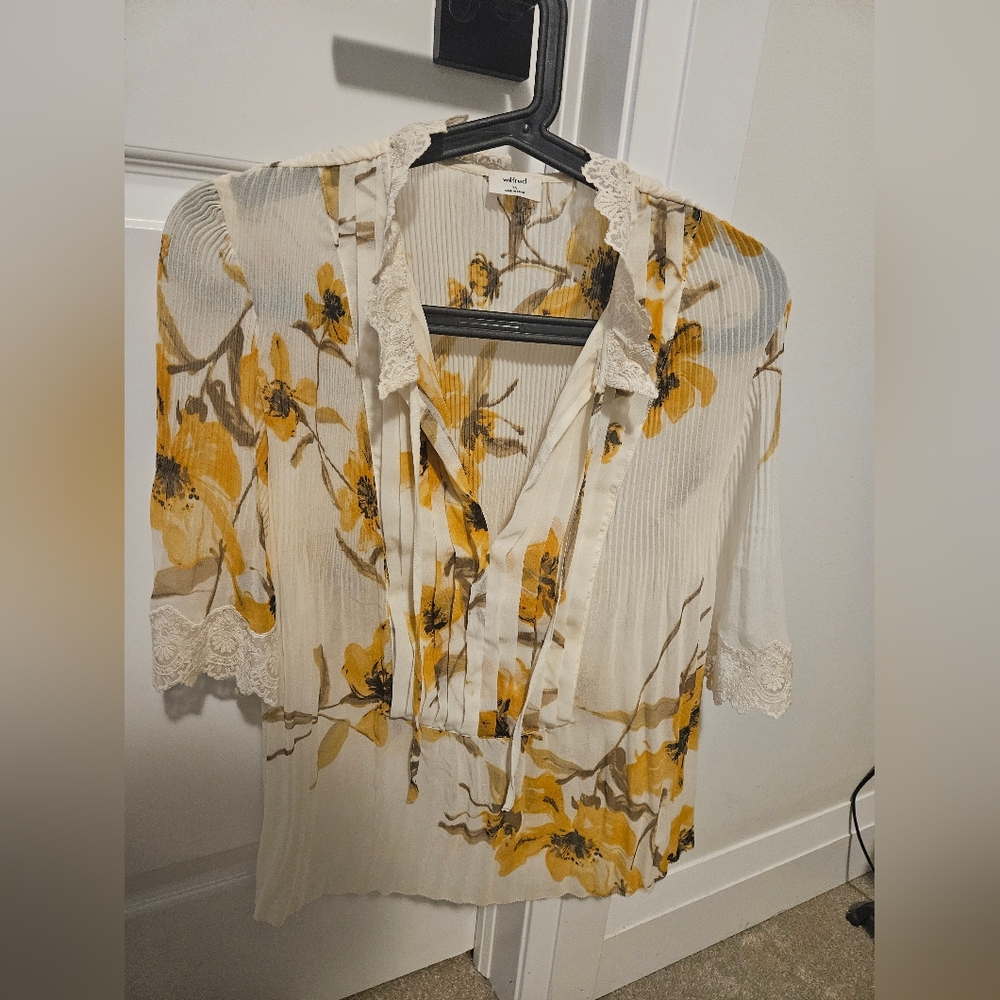 Aritzia Wilfred Floral Lace Trim Women's Top